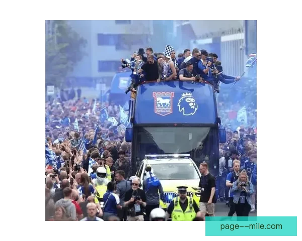 阿斯顿维拉主场顽强追平利物浦 双方上演激烈6球大战